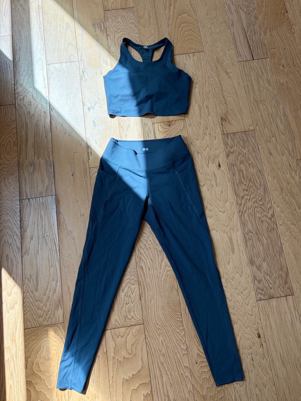 Uniqlo Navy Blue High-Waist Active Leggings with Matching Sports Bra